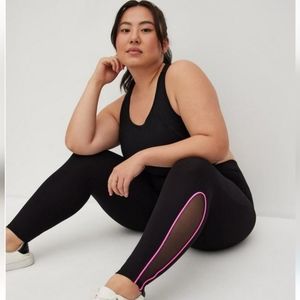 NWT Torrid premium legging mesh leg insert with pink piping - Size 0
